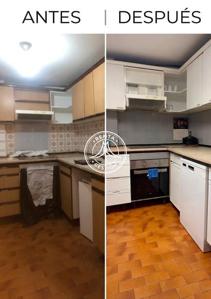 Antes y después de la reforma de una cocina en una vivienda en Zaragoza