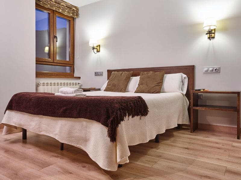 Gestión del alquiler de tu piso por habitaciones en Zaragoza: dormitorio de un piso gestionado