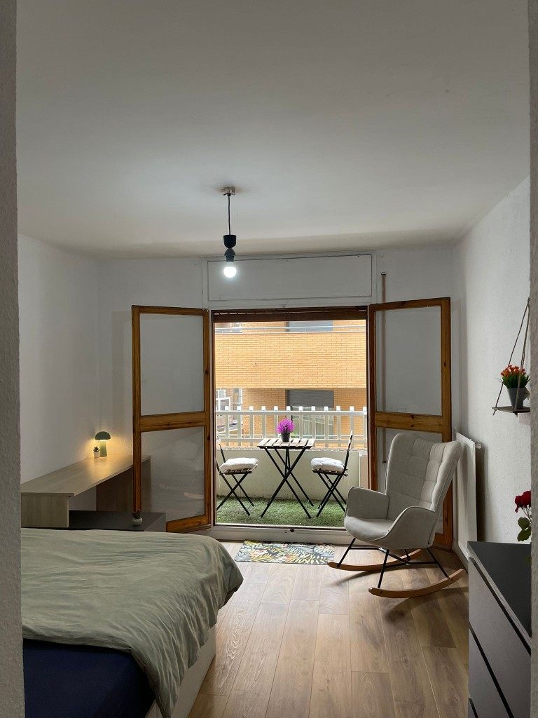 Gestión del alquiler de tu piso por habitaciones en Zaragoza: habitación amueblada de un piso en alquiler