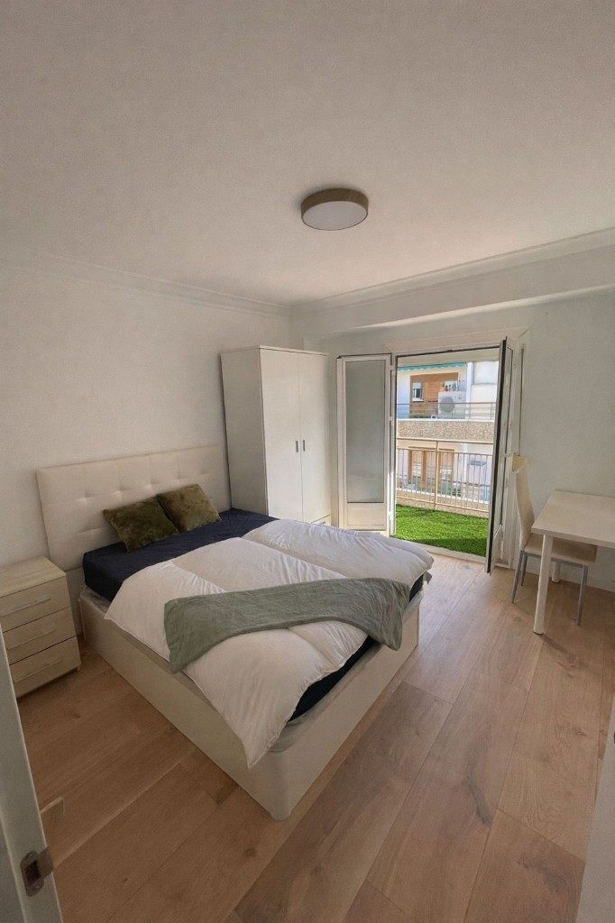 Habitación amueblada de un piso en alquiler, fiscalidad del alquiler de tu piso por habitaciones en Zaragoza Fiscalidad del alquiler de tu piso por habitaciones en Zaragoza: habitación amueblada de un piso en alquiler